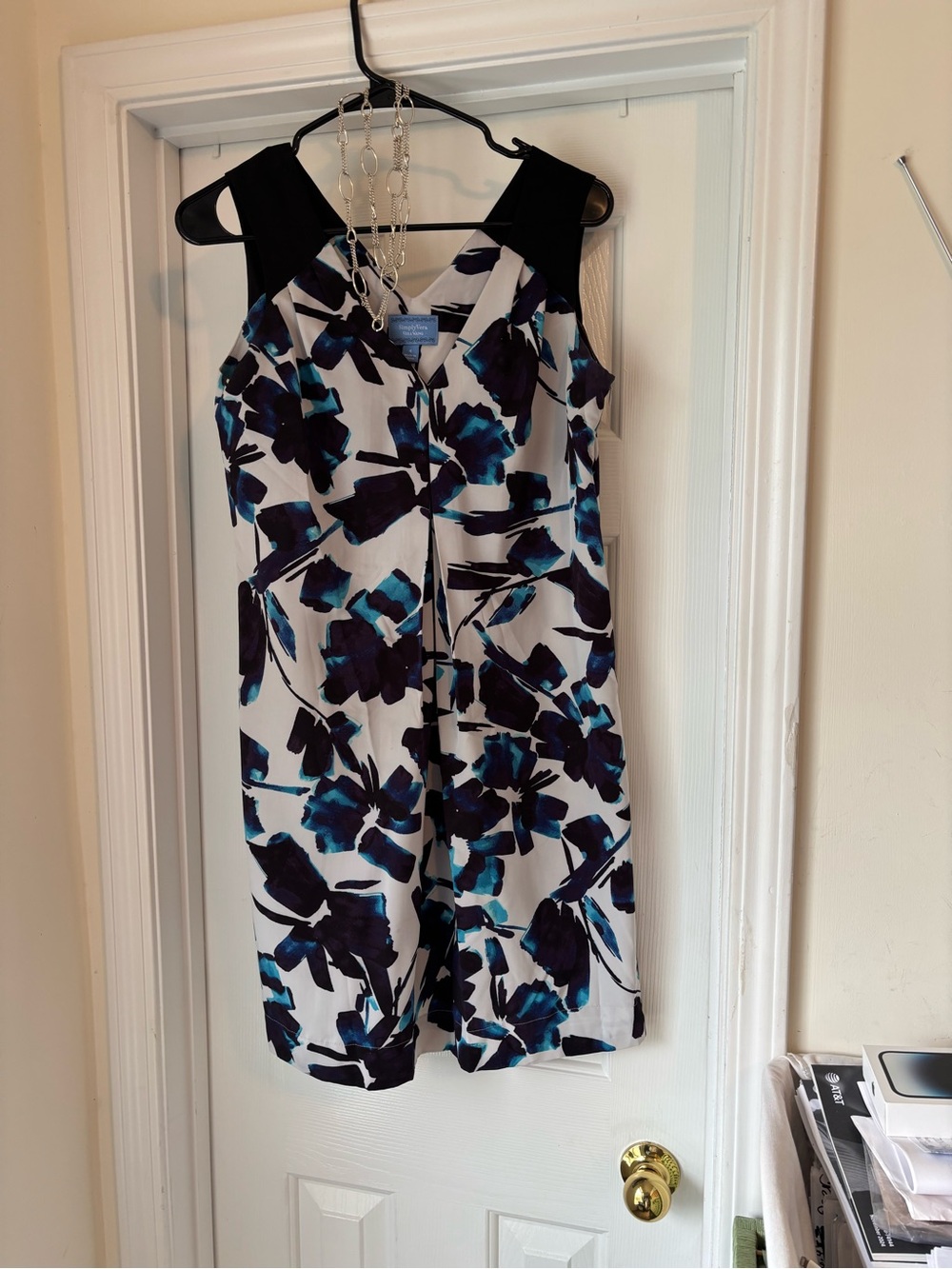 Simply Vera Vera Wang Blue and Black Floral Sleeveless Blouse